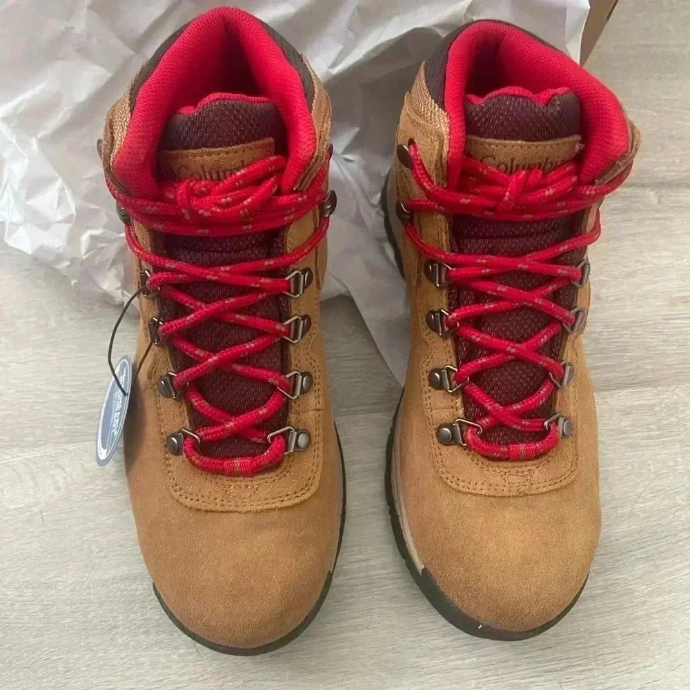 COLUMBIA - Columbia Women's Newton Ridge
Plus Waterproof Amped 7.5 - Picture 2 of 9